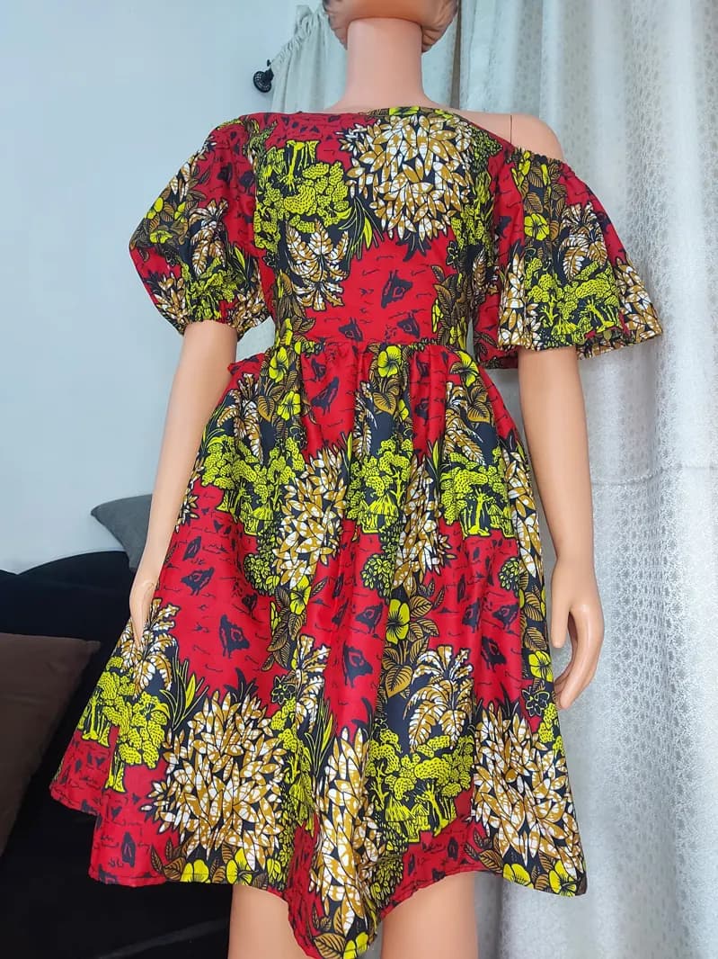Red floral puff-sleeve dress